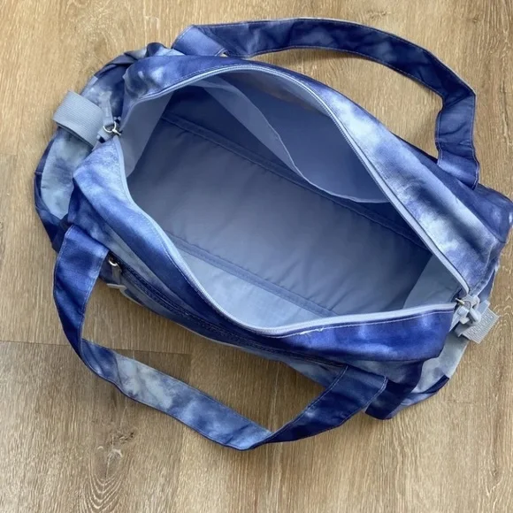 Rare Nike Indigo Tie-Dye Duffle Bag NWOT - Picture 4 of 7